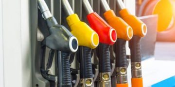 Чому українські заправки підняли ціни