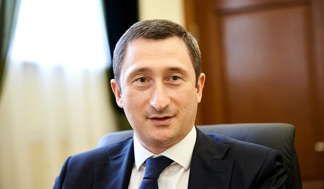 Для міністра Чернишова просять запобіжний захід