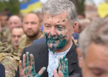 Порошенко та Синютка не підписали петицію про Парубія