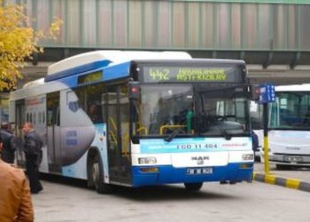 Влада Анкари дозволила жінкам виходити з автобусів там, де вони захочуть, але тільки уночі