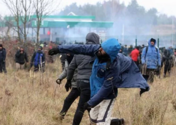 Під час сутичок з мігрантами постраждали 7 польських поліцейських, солдат і прикордонниця