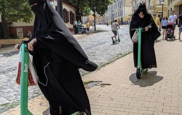 Україну заполонили туристи із Саудівської Аравії