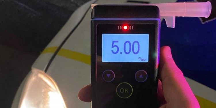У Чернівцях поліцейські затримали водія зі смертельною дозою алкоголю в крові