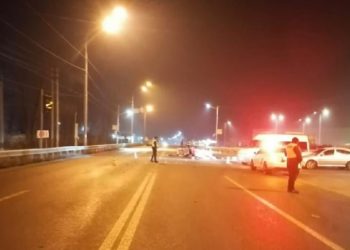 Поліцейський на іномарці розчавив “Таврію”, загинули хлопець та дівчина (відео)