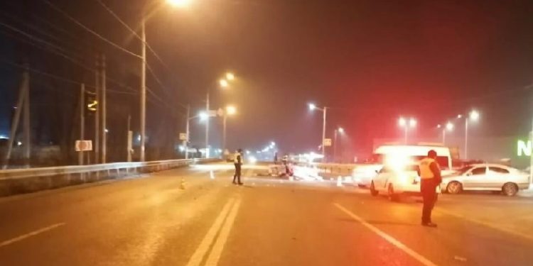 Поліцейський на іномарці розчавив “Таврію”, загинули хлопець та дівчина (відео)