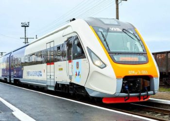 В Одесі закидали камінням новий “Дунайський експрес”