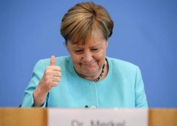 Bild: Меркель особисто блокувала поставку Україні зброї через НАТО