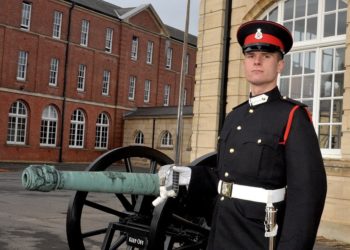 Українець став найкращим іноземним студентом Королівської військової академії Британії