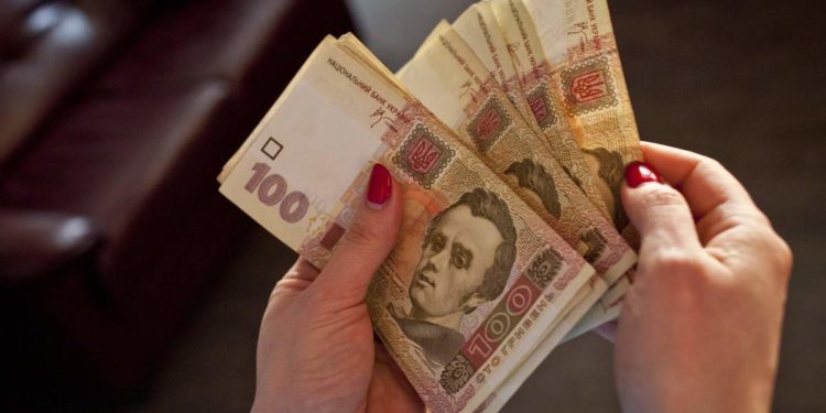 Тисячу для вакцинованих уже погодилися виплачувати 5 банків, рахунки відкриватимуть безкоштовно