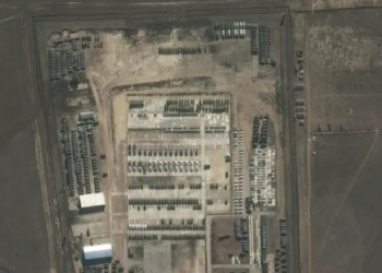 Росія продовжує стягувати війська до українських кордонів, – СNN