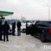 На Буковині п’яний молодик на “Рендж Ровері” обстріляв зупинку з людьми і втік