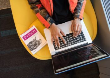 Ким можна працювати онлайн: вакансії, що мають найбільший попит