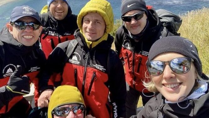 Експедиція українських альпіністів уперше підкорила найвищу гору Антарктиди (відео)