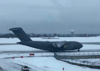 У львівському аеропорту приземлився британський Globemaster зі зброєю, – ЗМІ