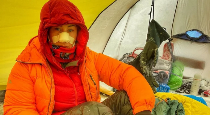 Дружина мера Дніпра отримала обмороження під час сходження на найвищу гору Антарктиди