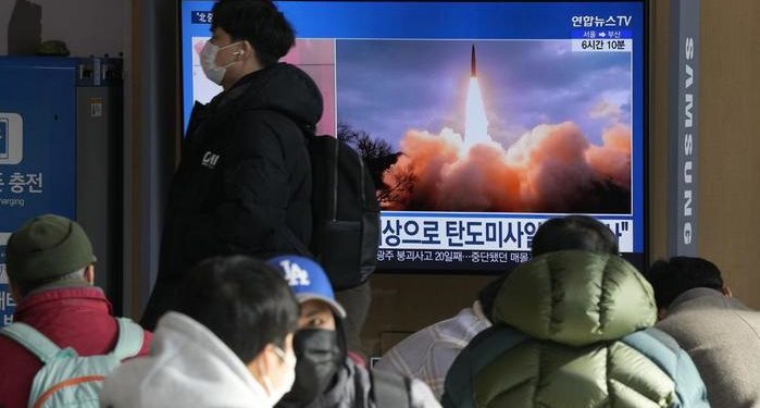 Північна Корея запустила ракету, яка у 16 разів перевищила швидкість звуку