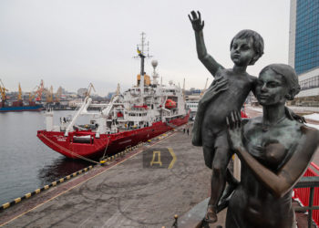 Новий український криголам вирушив у першу антарктичну експедицію (відео)