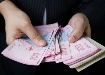 Держстат зафіксував ріст реальної зарплати в Україна на 12% за рік