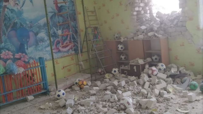 Російська пропаганда заплуталась у фейках про обстріл дитсадка