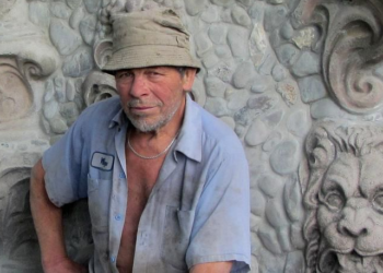 У Луцьку попрощалися з автором місцевого “будинку з химерами” Миколою Голованем