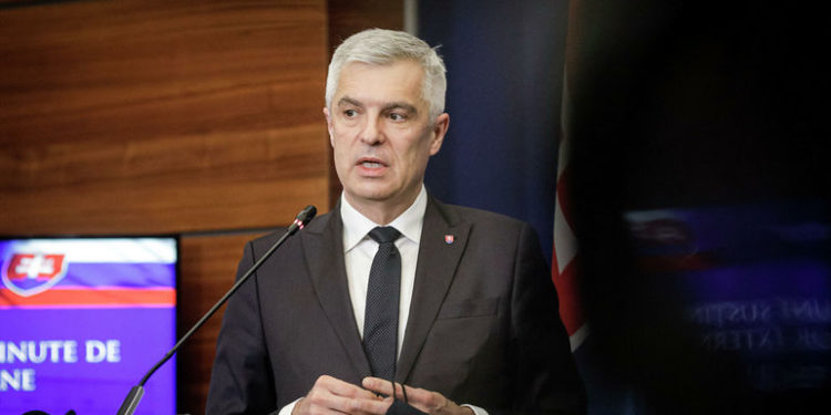 У глави МЗС Словаччини виявили коронавірус. Вчора він зустрічався з Зеленським