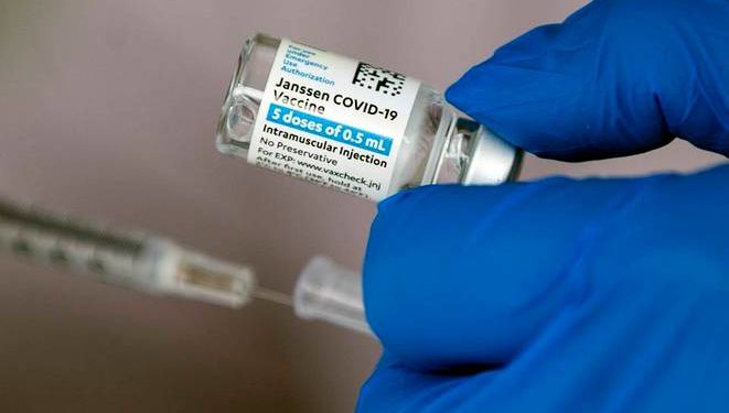 Компанія Johnson&Johnson закрила єдиний завод, який виробляв вакцину проти COVID-19