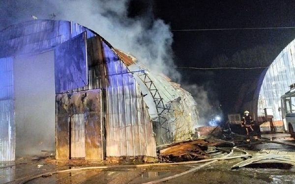 У Білій Церкві на Київщині згорів цех з виробництва меблів