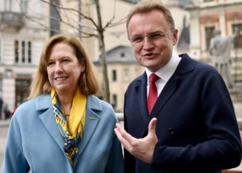 Садовий зустрівся із Квін, щоб домовитися про відкриття Генконсульства США у Львові