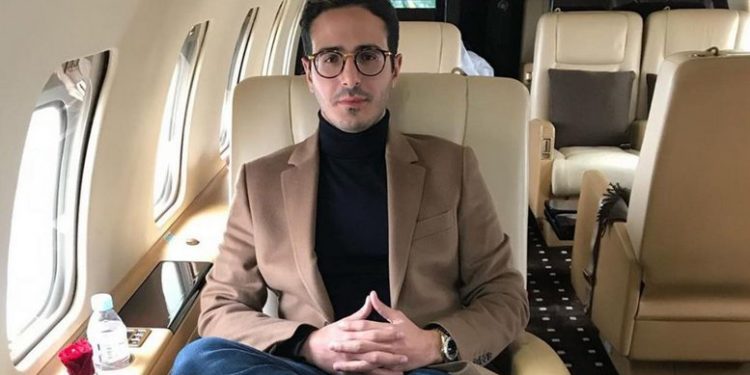 Tinder заблокував обліковий запис афериста після фільму Netflix (відео)