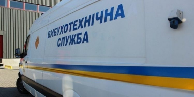 У Львові правоохоронці шукають вибухівку на 5 вулицях