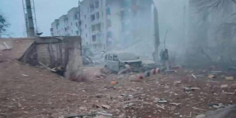 На Київщині рятувальники евакуювали понад 200 людей, які більше двох діб були заблоковані під завалами будівель