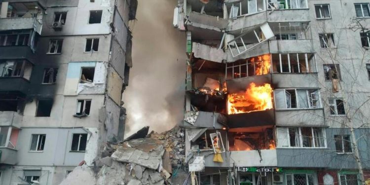 На Київщині рятувальники евакуювали понад 200 людей, які більше двох діб були заблоковані під завалами будівель