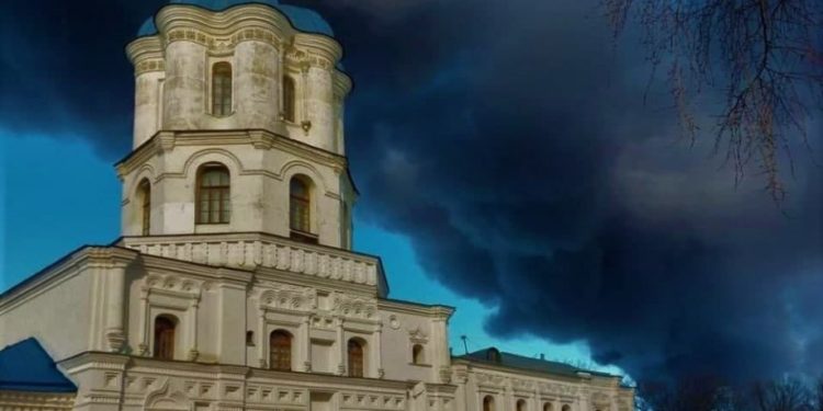 Зеленський присвоїв звання “Місто-герой” Харкову, Чернігову, Маріуполю, Херсону, Гостомелю та Волновасі