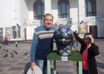 Доньку загиблого в Маріуполі чемпіона з водного поло депортували в Донецьк і готують документи для відправлення у РФ