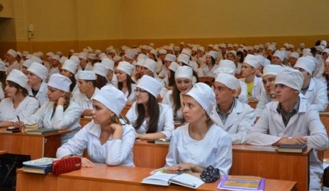 У Рівному з’явився медичний університет