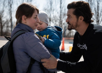 Голлівудський актор Орландо Блум допомагає українським біженцям у Молдові