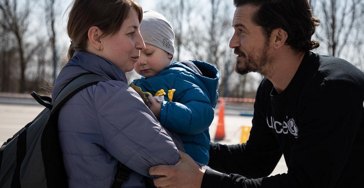 Голлівудський актор Орландо Блум допомагає українським біженцям у Молдові
