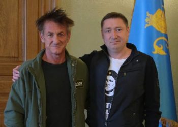 Голлівудський актор Шон Пенн приїхав до Львова,аби допомагати вимушеним переселенцям (відео)