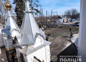 Окупанти завдали удару по Святогірській Лаврі, де ховалися біженці (фото)