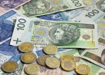 Українцям у Польщі даватимуть гроші на ліки: як отримати допомогу