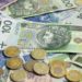 Українцям у Польщі даватимуть гроші на ліки: як отримати допомогу