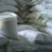 Білорусь заборонила вивозити з країни продукти вагою понад кілограм