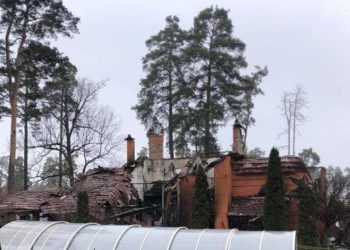 Будинок мера Бучі окупанти розстріляли з гранатометів