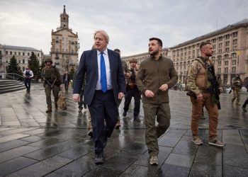 Прем’єр Британії прогулявся Києвом разом із Зеленським (фото)