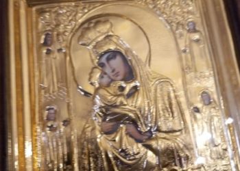 У сільському храмі на Волині замироточили ікони (фото)