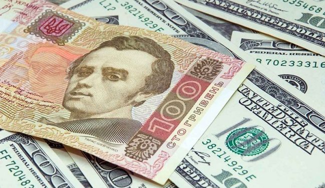 НБУ пообіцяв заморозити офіційний курс долара до кінця війни