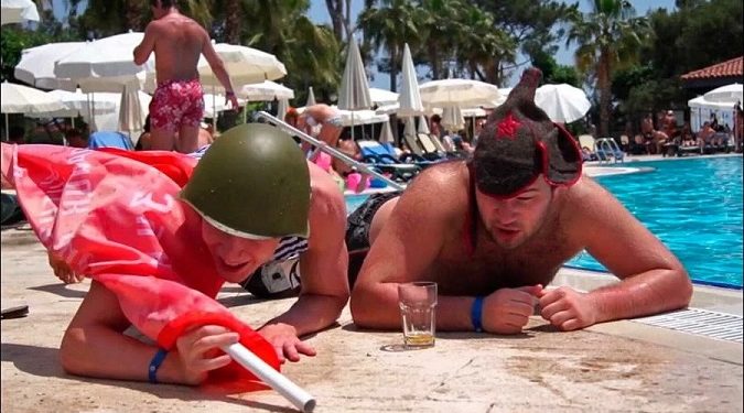У турків вимагають виселити росіян з готелів та скасувати їх бронювання