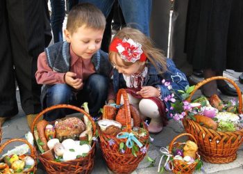 Чи будуть вихідні на Великдень і травневі свята