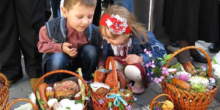 Чи будуть вихідні на Великдень і травневі свята