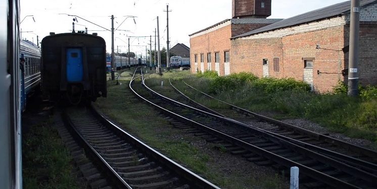 Російські війська за годину обстріляли 5 залізничних станцій на Заході та в Центрі України, є постраждалі